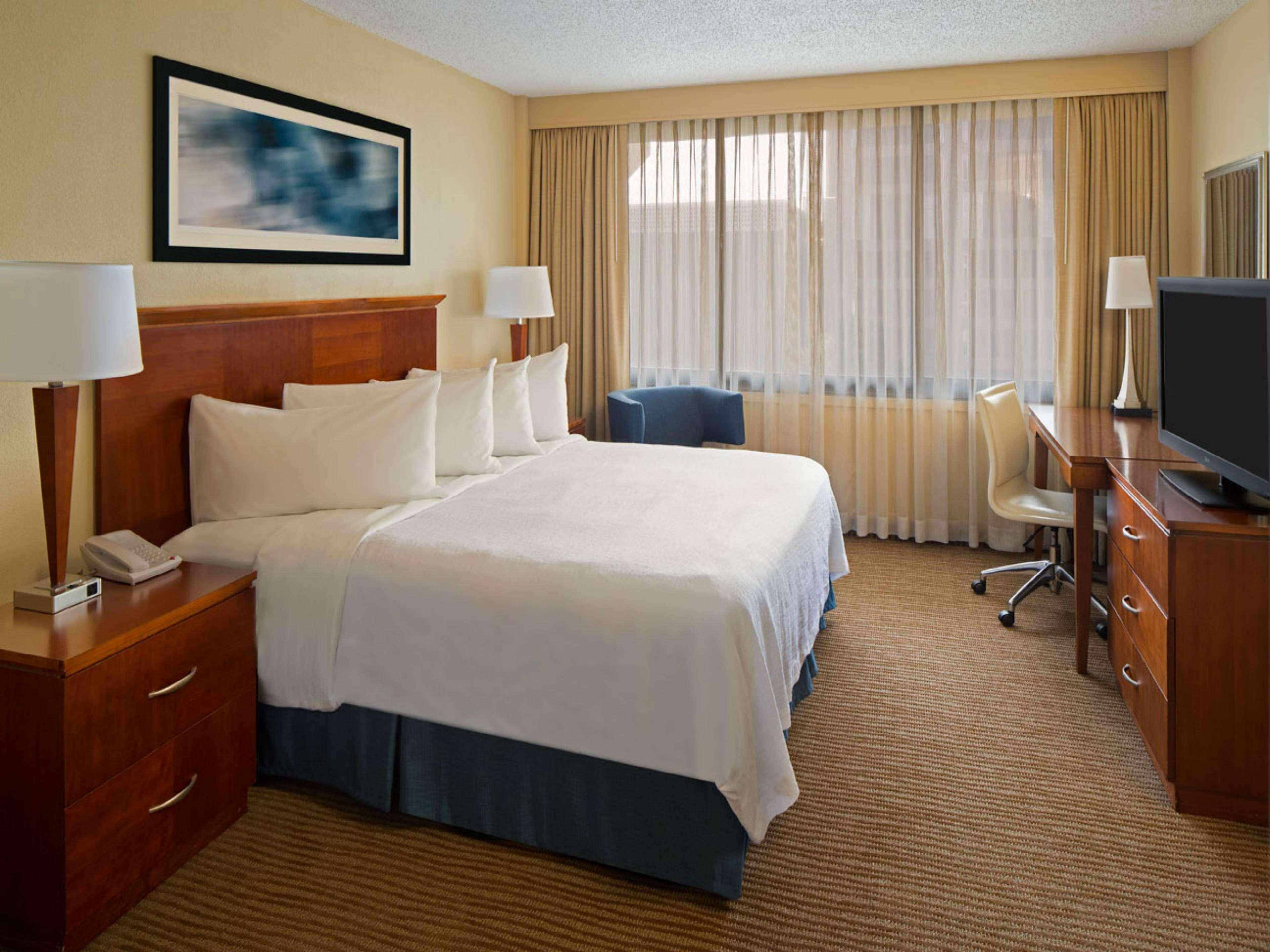 Embassy Suites Winston-Salem Zewnętrze zdjęcie