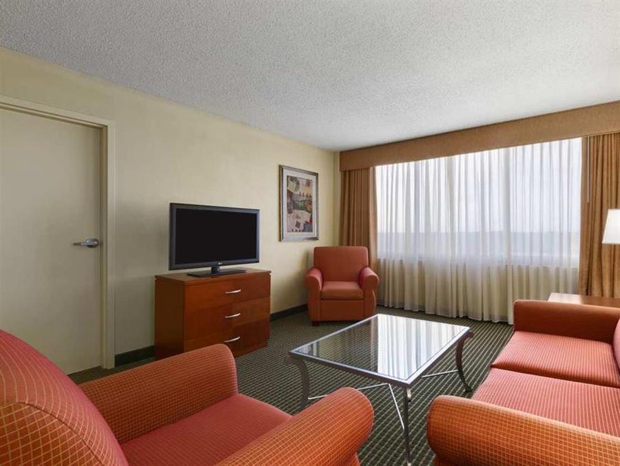 Embassy Suites Winston-Salem Zewnętrze zdjęcie