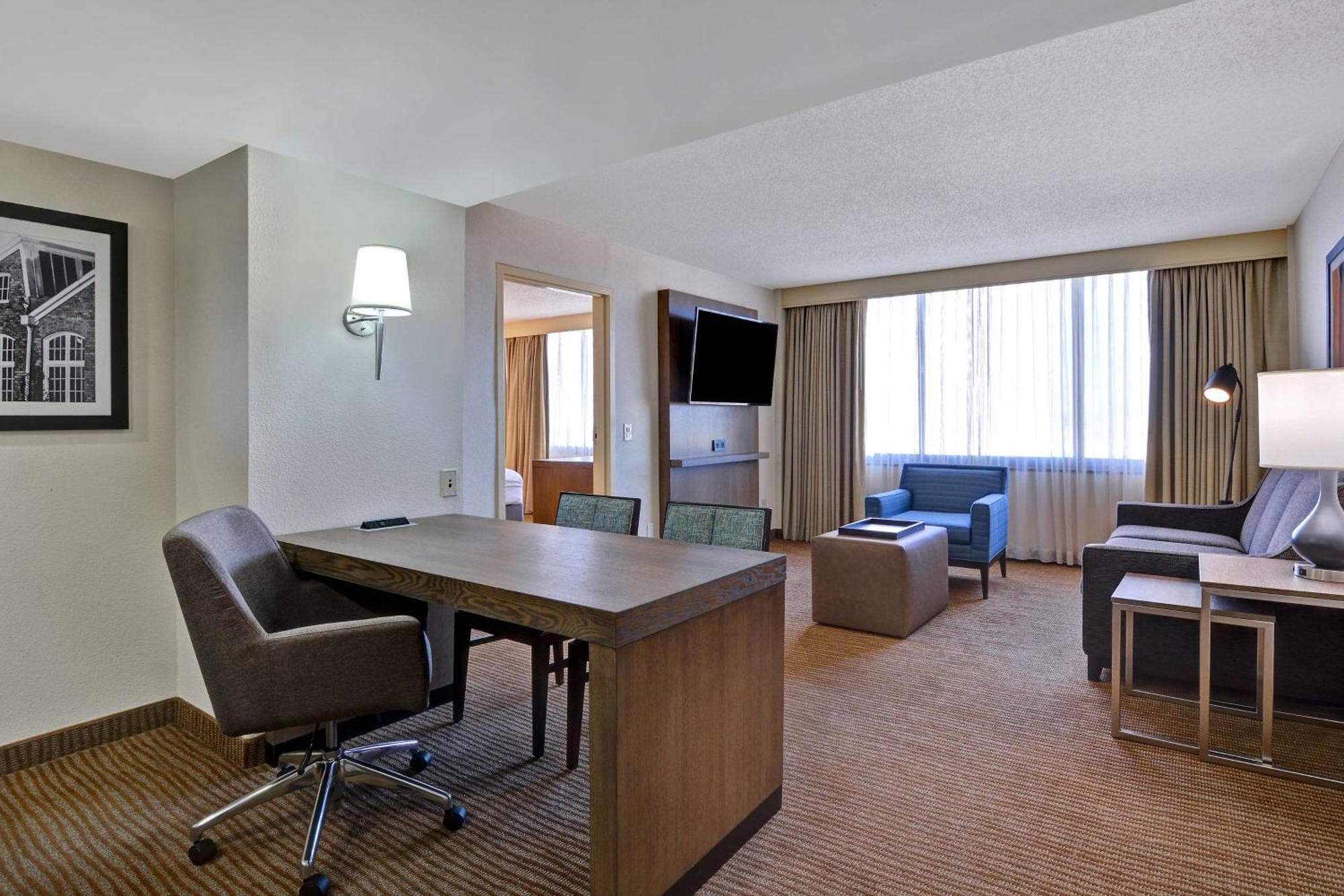 Embassy Suites Winston-Salem Zewnętrze zdjęcie