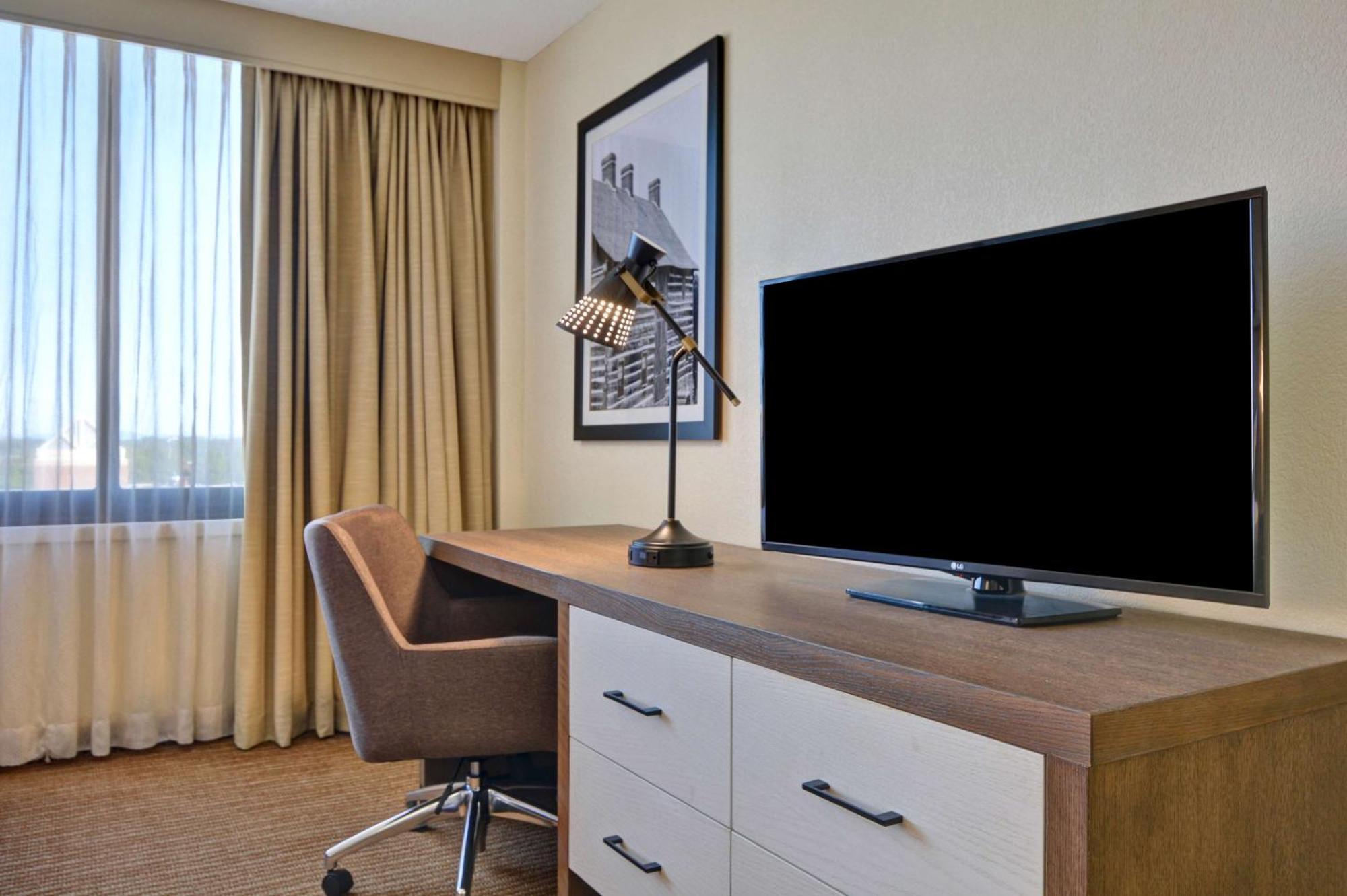 Embassy Suites Winston-Salem Zewnętrze zdjęcie