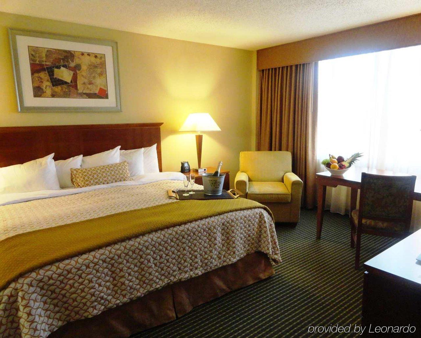 Embassy Suites Winston-Salem Pokój zdjęcie