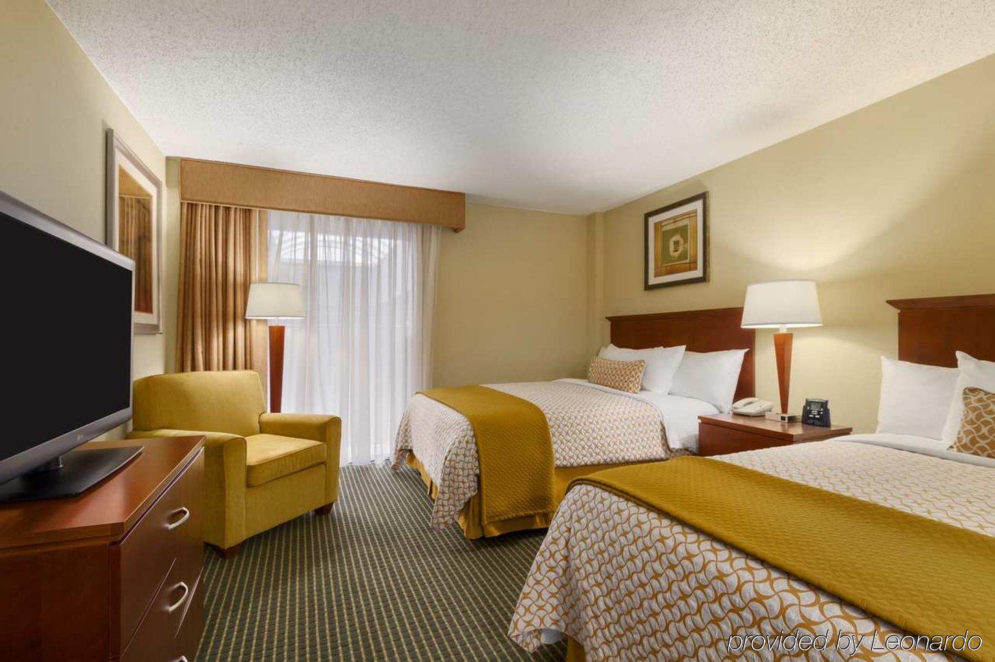 Embassy Suites Winston-Salem Zewnętrze zdjęcie