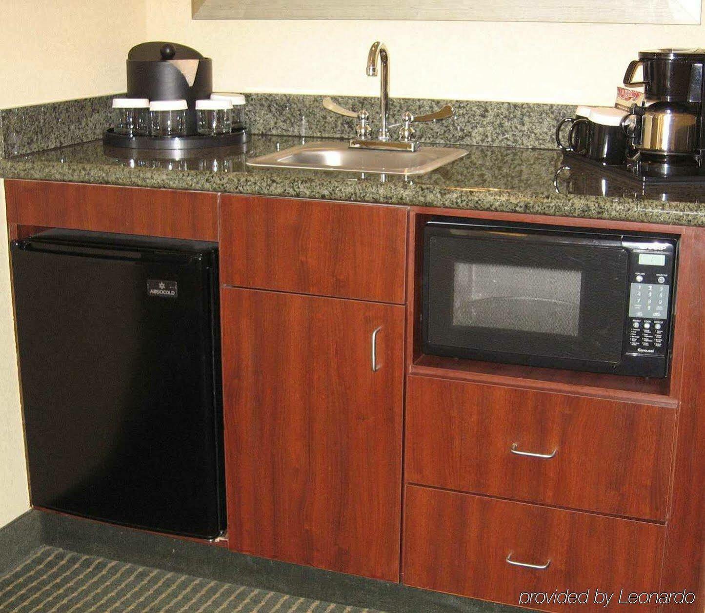 Embassy Suites Winston-Salem Zewnętrze zdjęcie